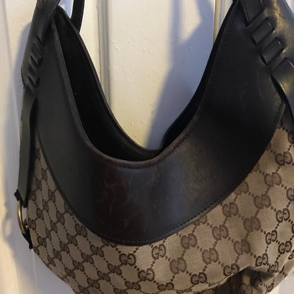 Aunthentic Gucci bag