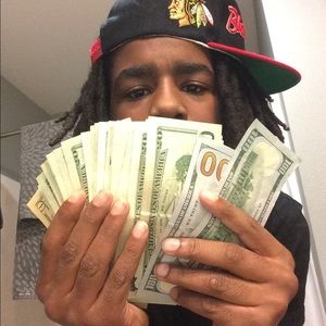 Meet your Posher, Devin