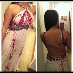 Size: 0 Color: White with Pink flowered details