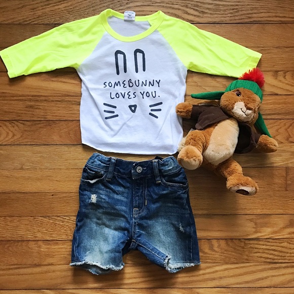 Zara Other - 🐰 Somebunny Loves You