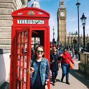 Meet your Posher, Elizabeth