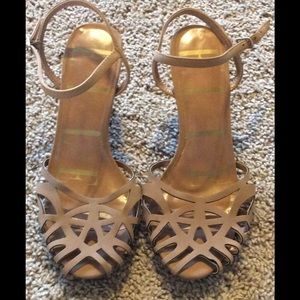 NWOT Elle Brown Ankle Strap Sandals