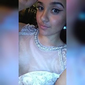 Meet your Posher, Yorleny