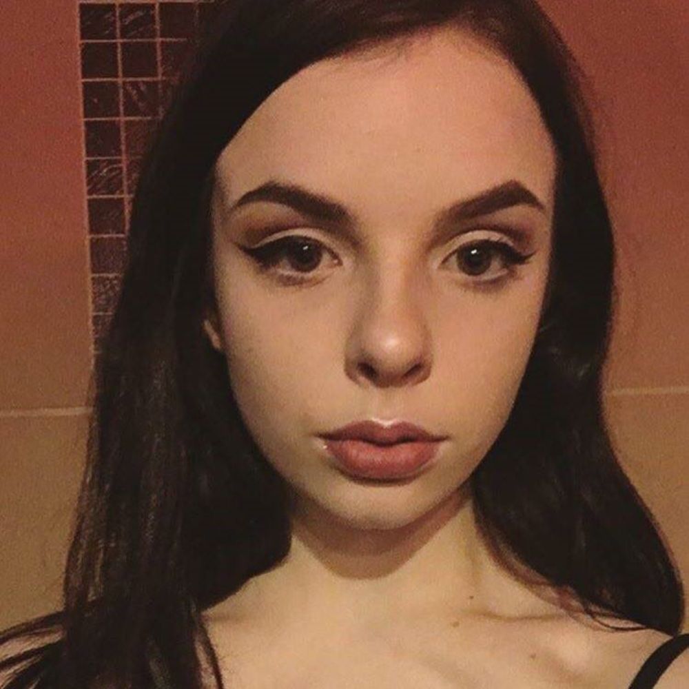 Meet your Posher, Becca