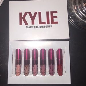 Kylie Valentine Minis