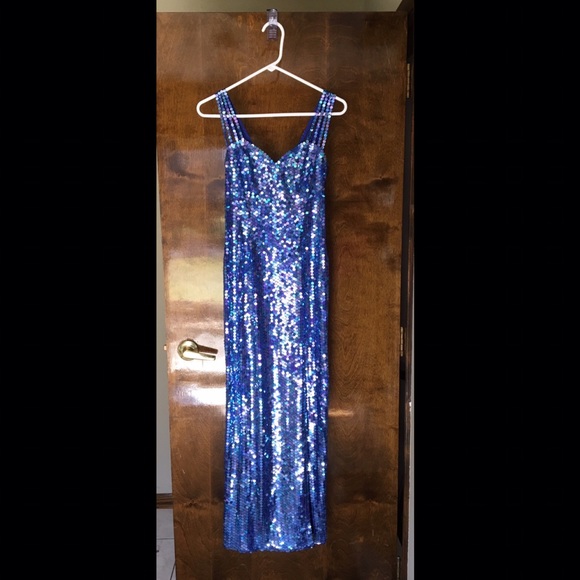 Sequin prom dress 👗 - Picture 2 of 5