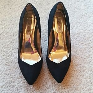 JENNIFER LOPEZ suede black heels!!
