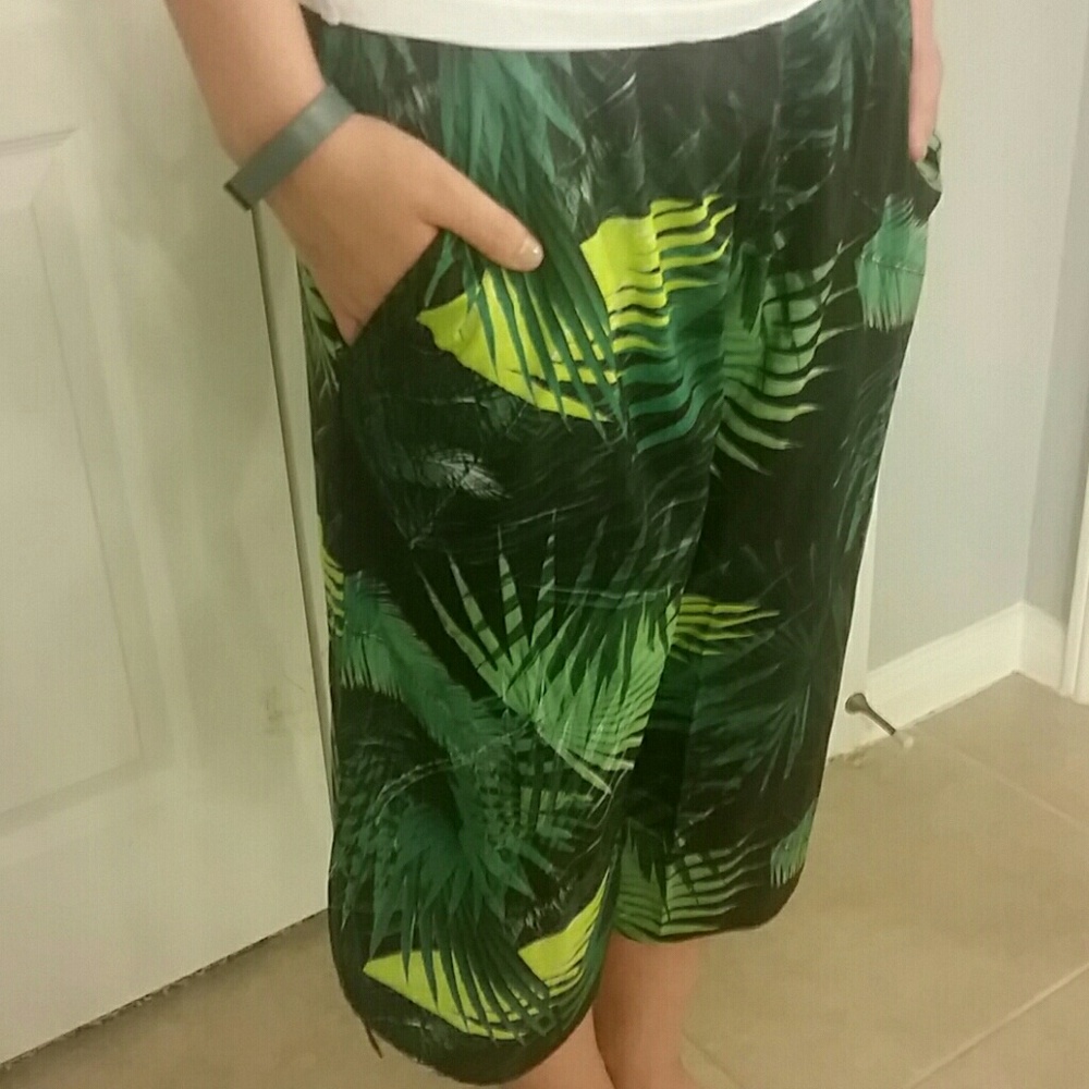 Fabletics crop capri. So soft and comfy NWOT