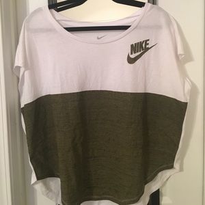 Nike Athletic cut tee