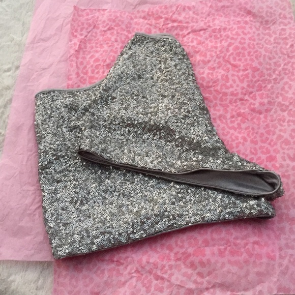 Forever 21 sequin shorts🎉today only🎉 - Picture 3 of 4