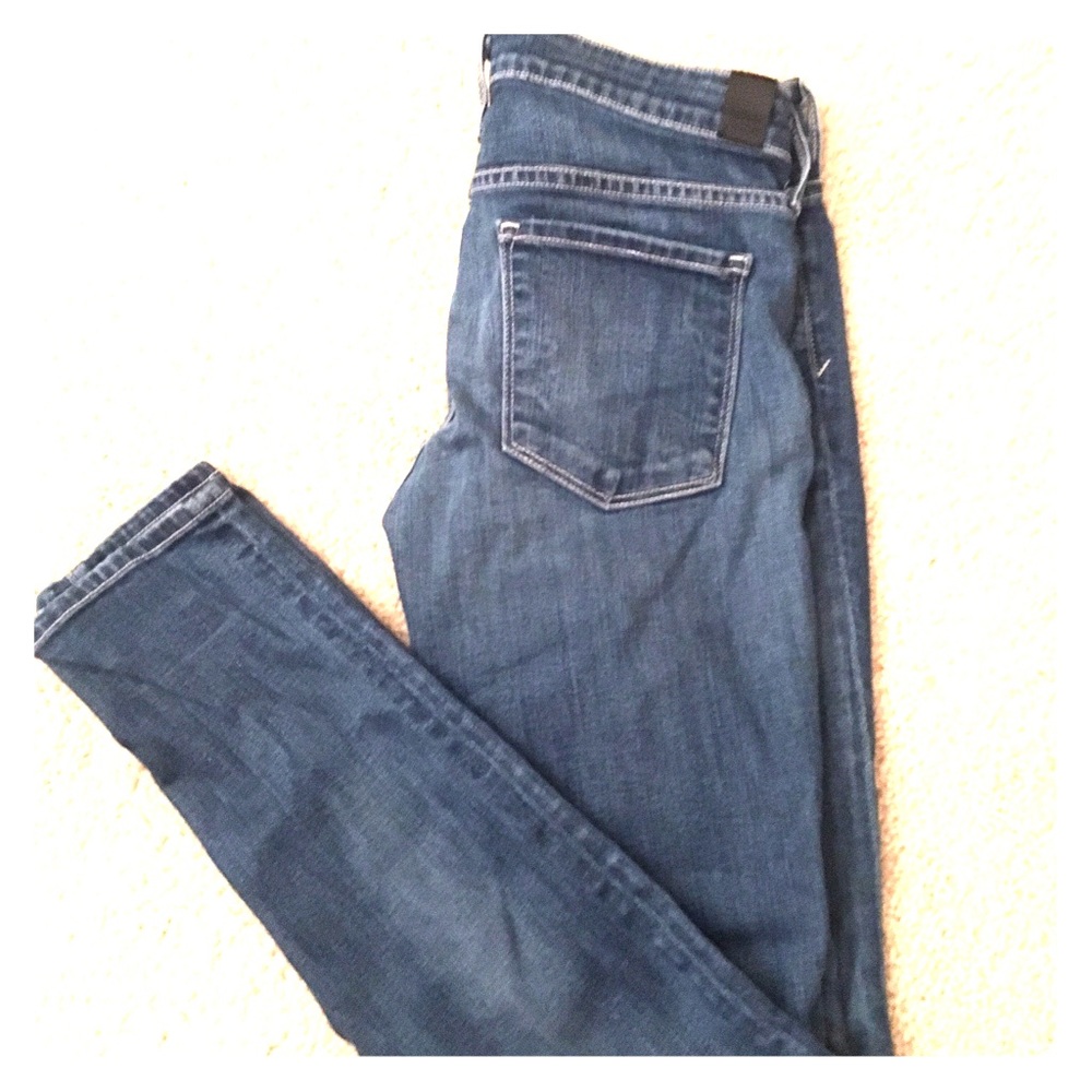 Like-new size 27 Vince skinny jeans