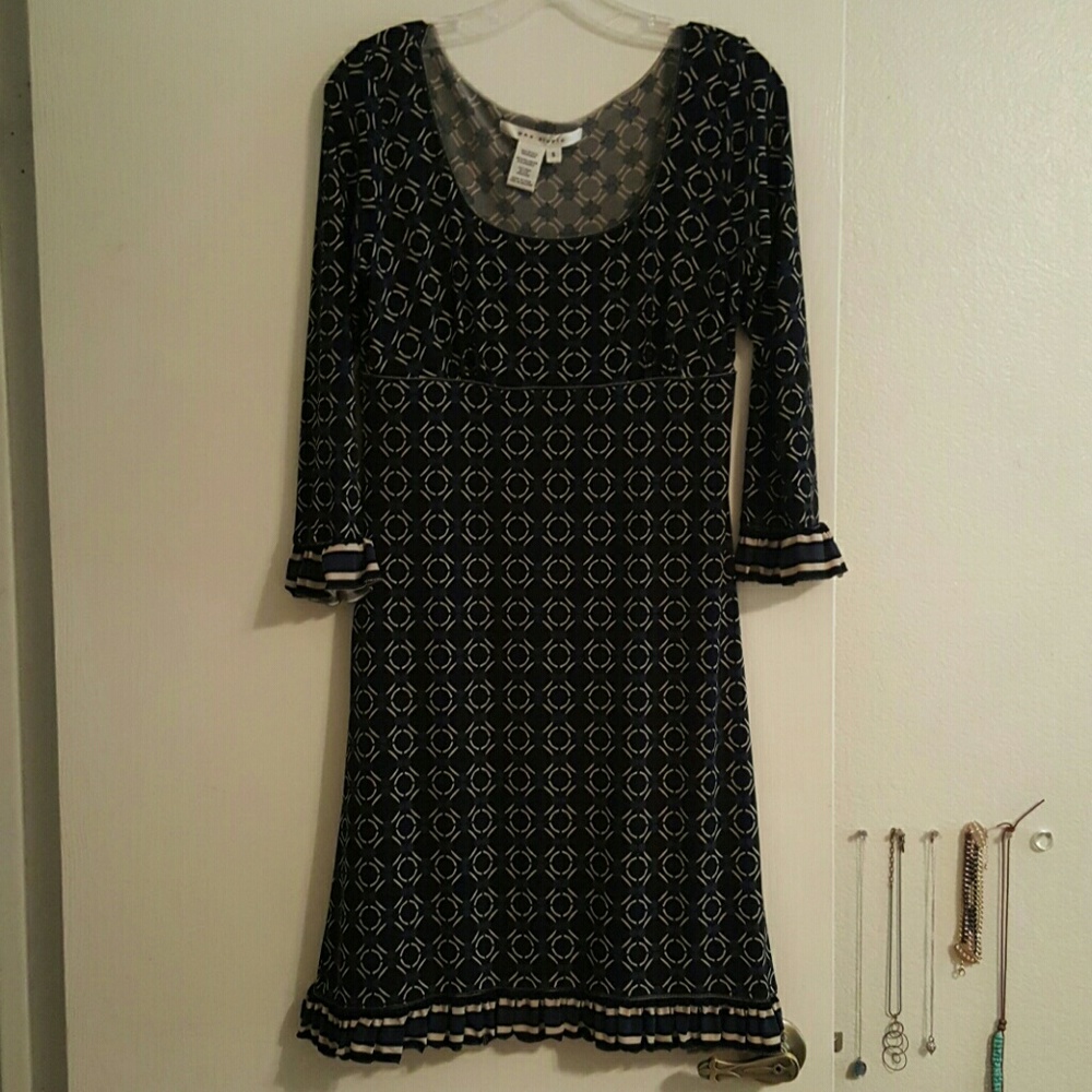 Max Studio size small