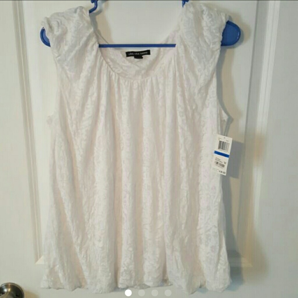 White sleeveless top NWT