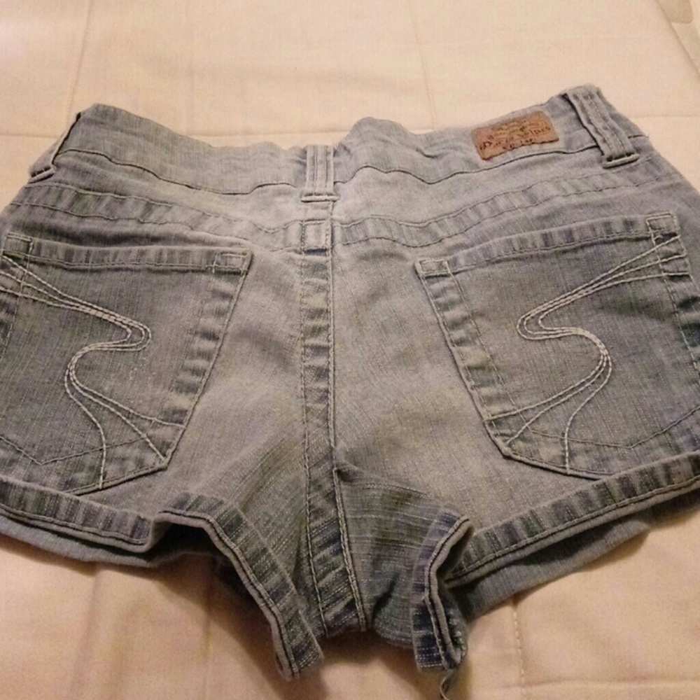 Comfy jean shorts - Picture 3 of 3