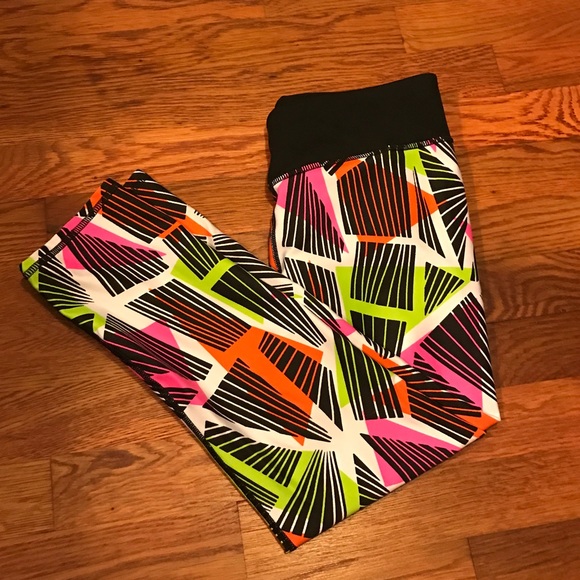 Fabletics Pants - Fabletics Crop Leggings