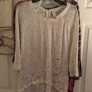 No Boundaries - White Top w/ zippered back