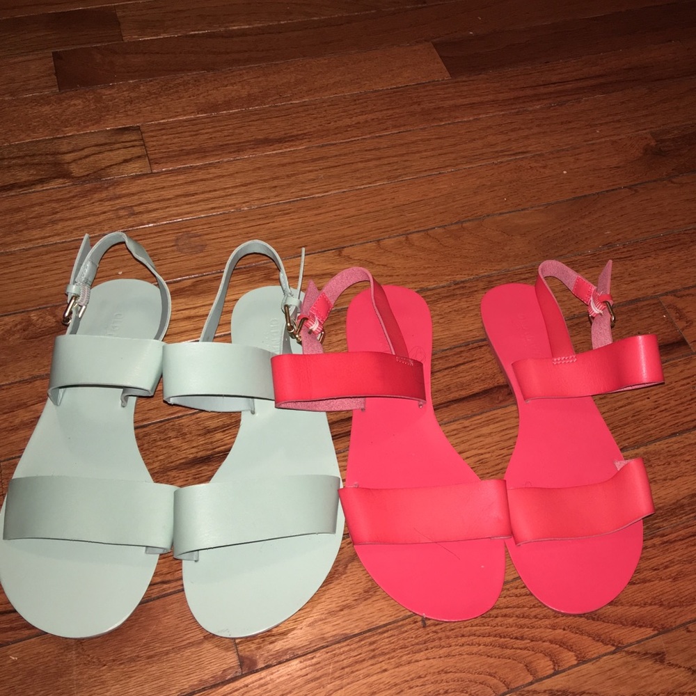 Sandals - Picture 1 of 2