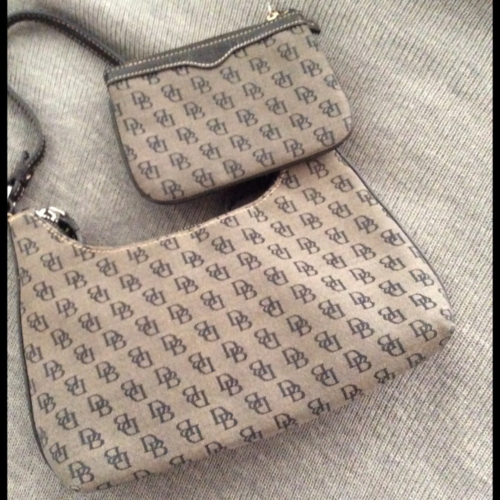 Dooney & Bourke shoulder bag