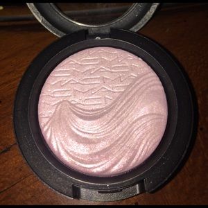 MAc Extra Dimension Eyeshadow MAc Extra Dimension Eyeshadow