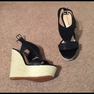 Gianni Bini black wedges still in box