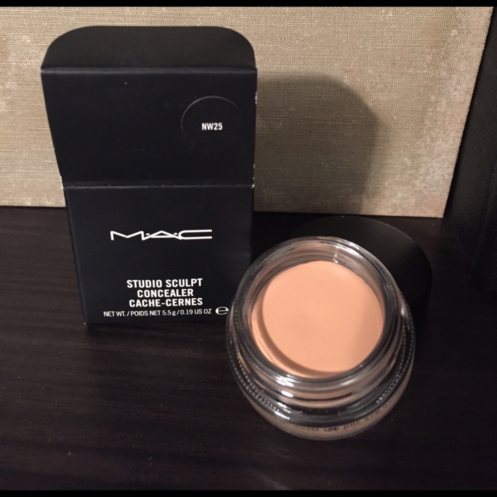 MAC Studio Sculpt Concealer - NW25