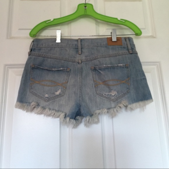 Abercrombie & Fitch shorts - Picture 3 of 4