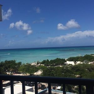 Meet your Posher, Teuta