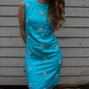 Vintage 1960's Blue Daisy Shift dress Size 4 Vintage 1960's Blue Daisy Shift dress Size 4