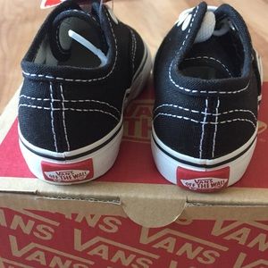 Vans Shoes - Authentic black and white lace up Vans Vans Shoes - Authentic black and white lace up Vans