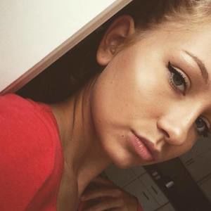 Meet your Posher, Kira