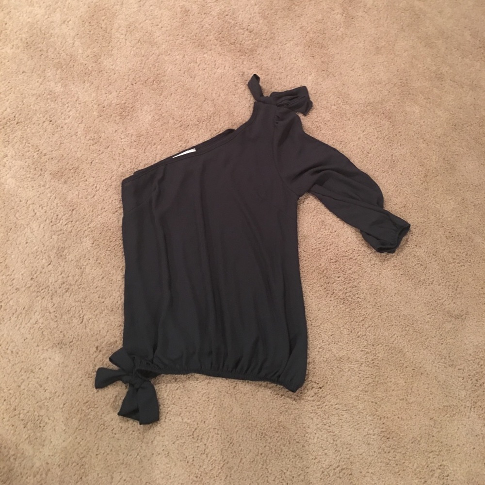 Geri C New York one sleeve