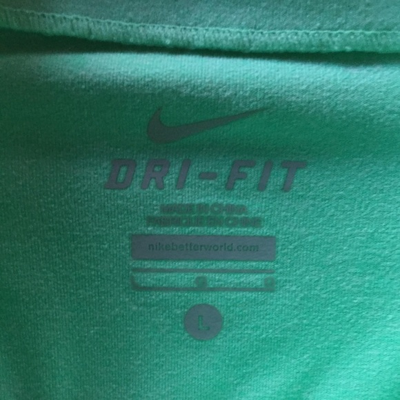 Nike Dri-Fit Pullover - Picture 3 of 3