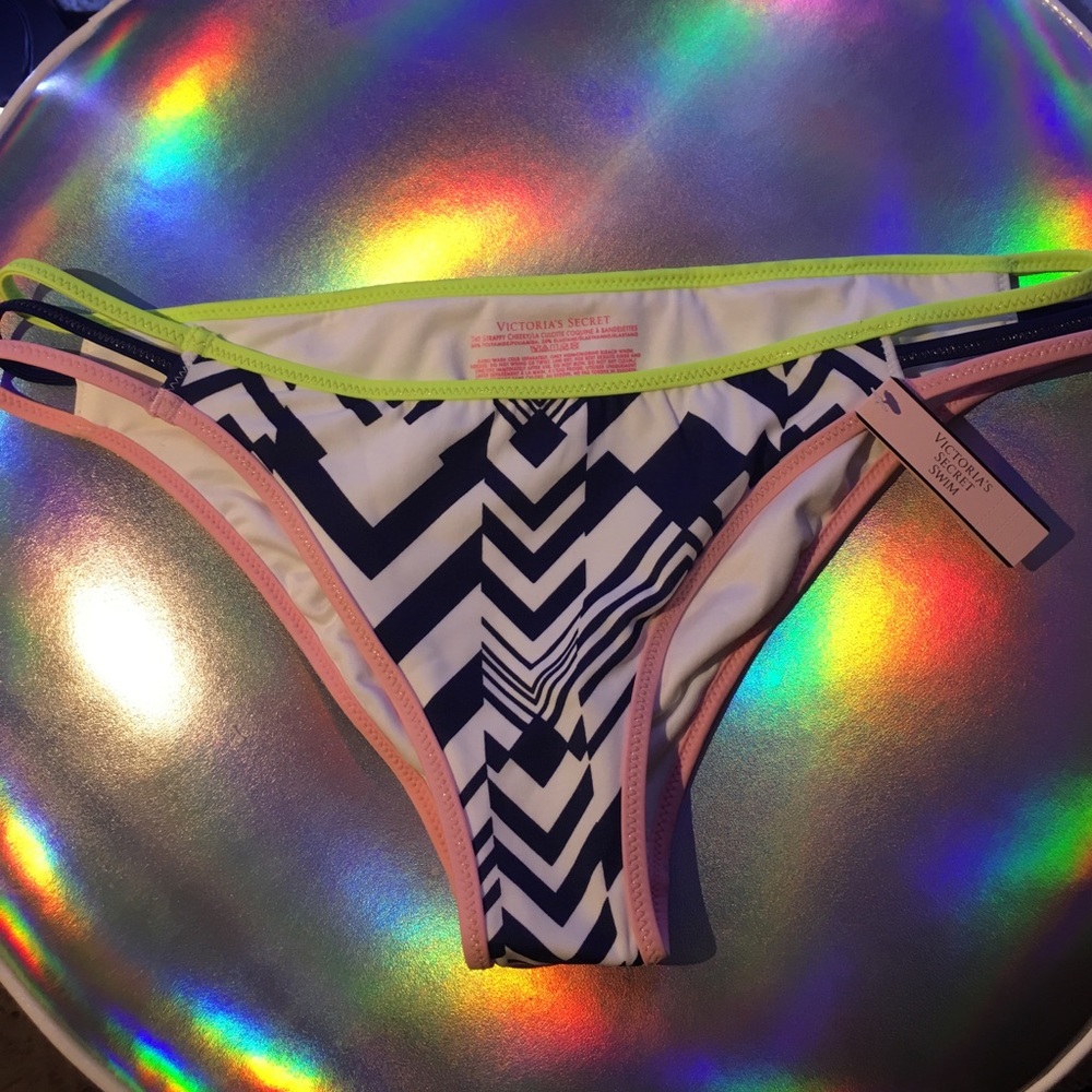 NWT Victoria's Secret Strappy Cheeky Bottoms!