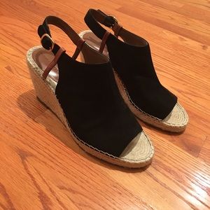 Banana Republic Sandals! 🍌