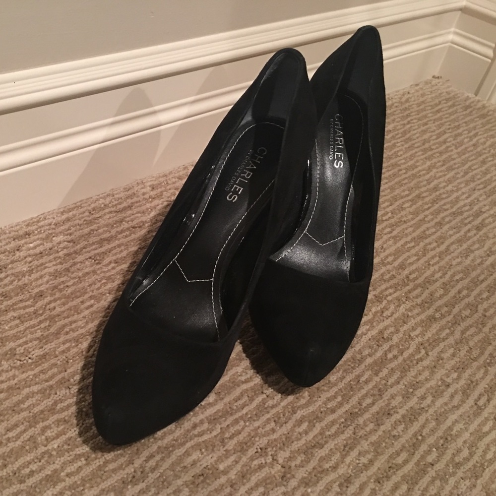 Charles by Charles David black platform pumps