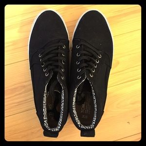 TOMS Mens Black Sneakers