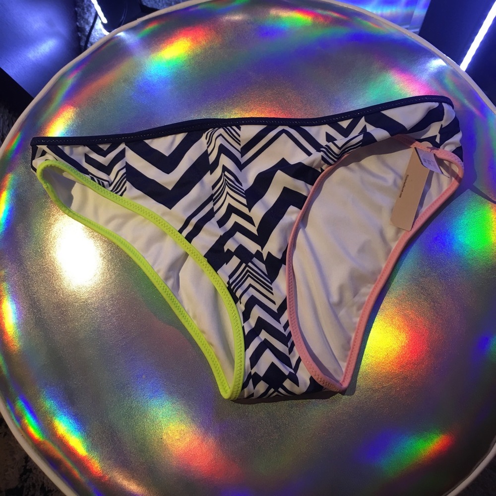NWT Victoria's Secret Classic Hipster Bottoms