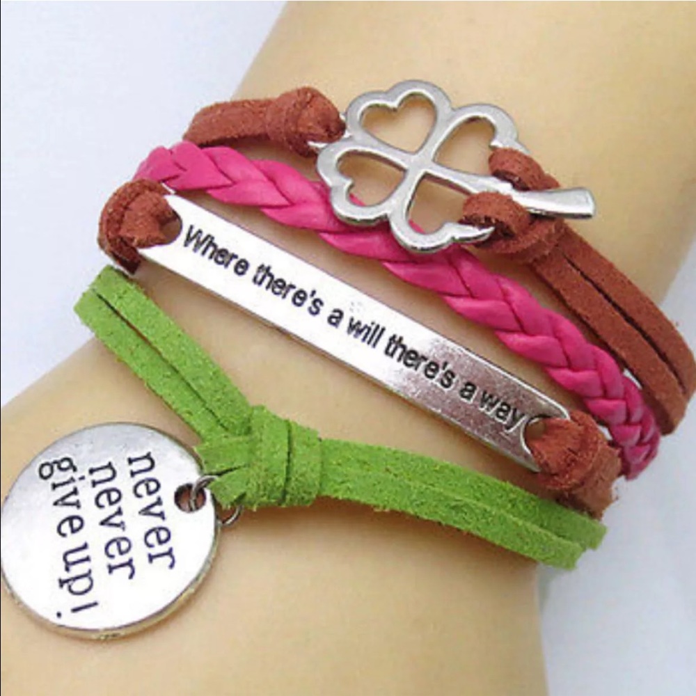 NEVER GIVE UP!! BRACELET