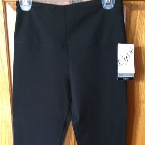 Lysse black leggings- new medium