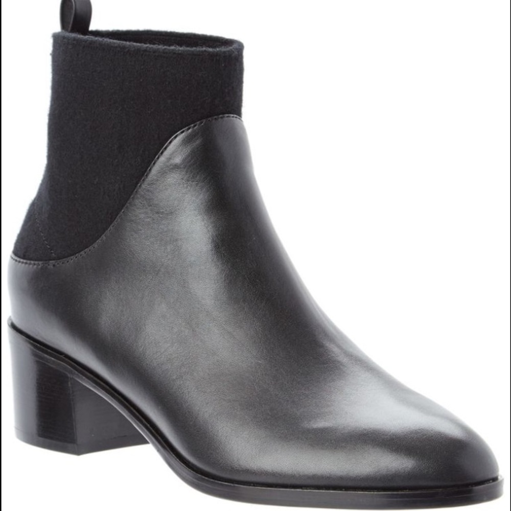 NWOT Via Spiga Armel Leather Bootie