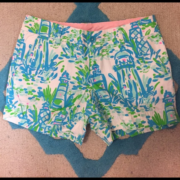 Lilly Pulitzer Short - Picture 1 of 3