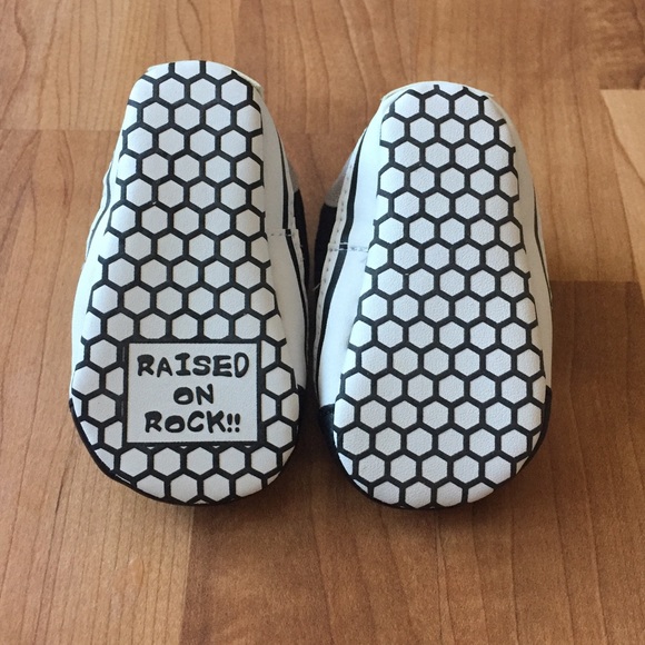 Me In Mind "Rocker" slip on baby shoes - Picture 4 of 4