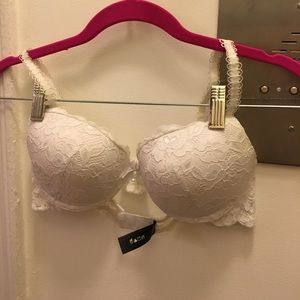 White pushup bra