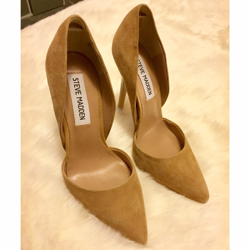 Steve Madden Varcityy d'Orsay Pump in Sand