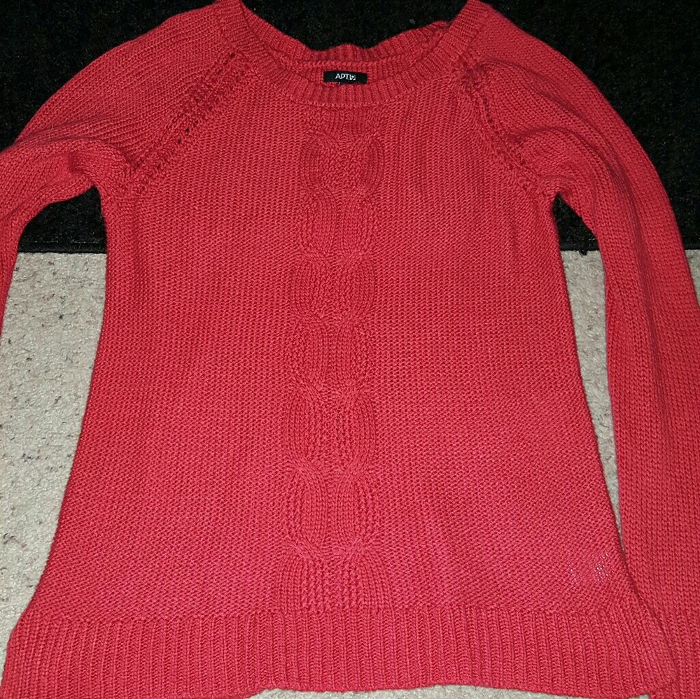 Apt. 9 red thick crew neck cable knit sweater, L. EUC.