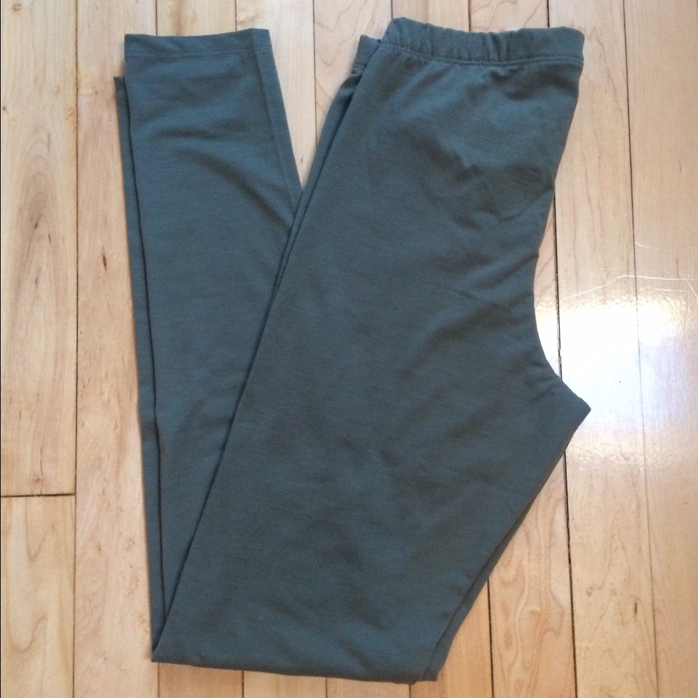 ⭐️SALE⭐️ Green leggings NWOT