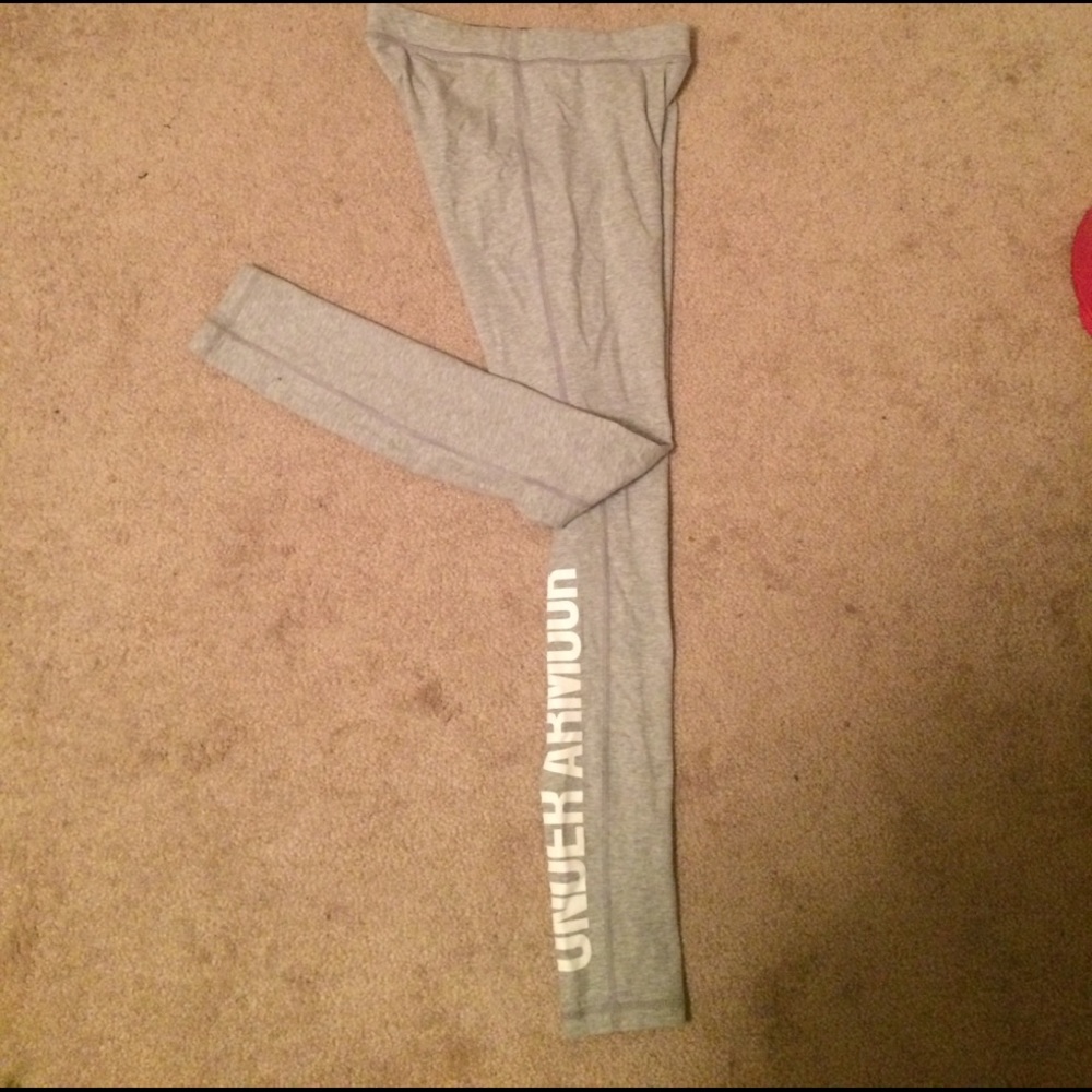 Light grey Under Armour leggings
