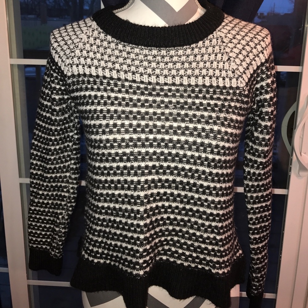 ⭐️ 3 for 10⭐️ Well loved sweater