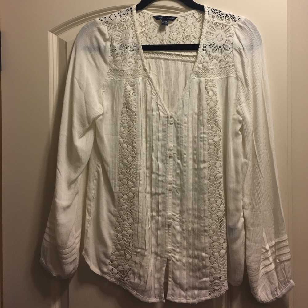 American Eagle Creamy White Flowing Blouse