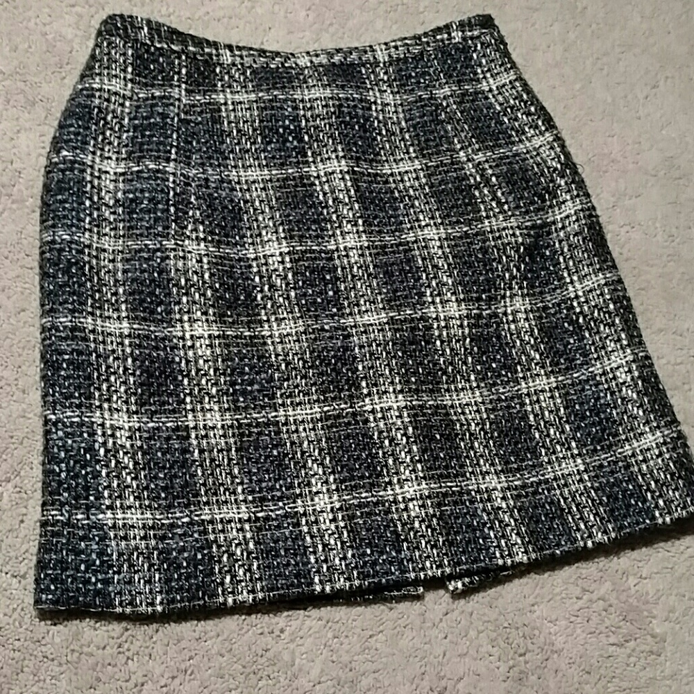 Plaid skirt with two small pockets